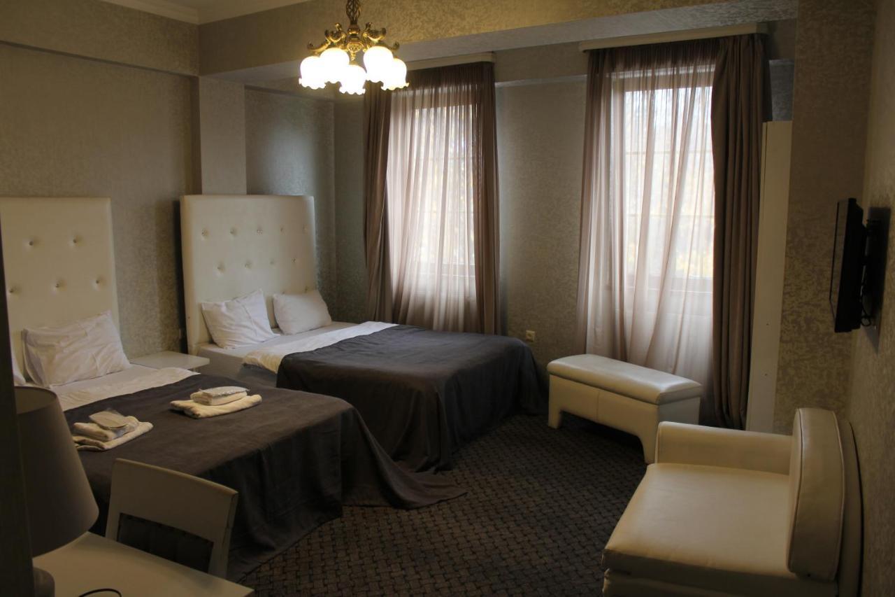 Hotel Plaza Tiflis Dış mekan fotoğraf