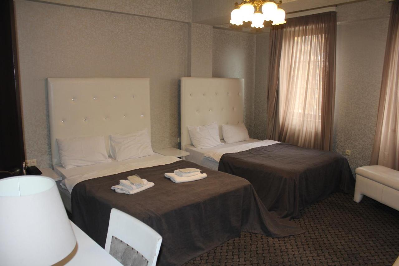 Hotel Plaza Tiflis Dış mekan fotoğraf